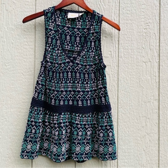 Anthropologie MAEVE Cammie XS Navy Blue Embroidered PEPLIM Tank Top Eyelet Flutt - Picture 1 of 16